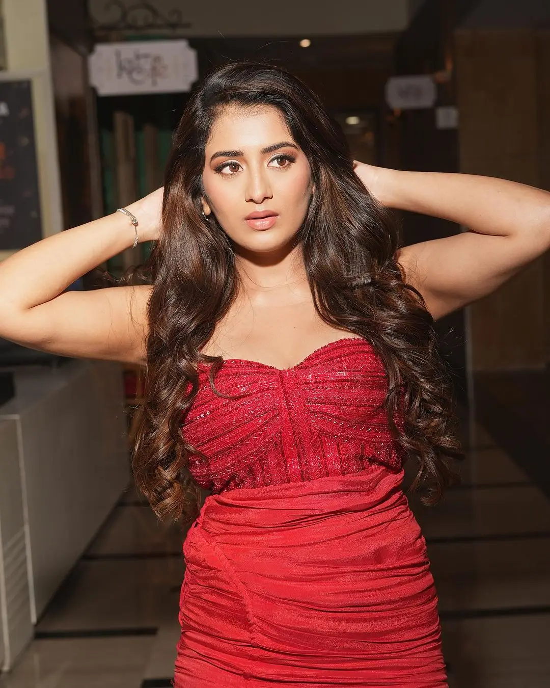 Rashi Singh Long Legs Show in Red Gown